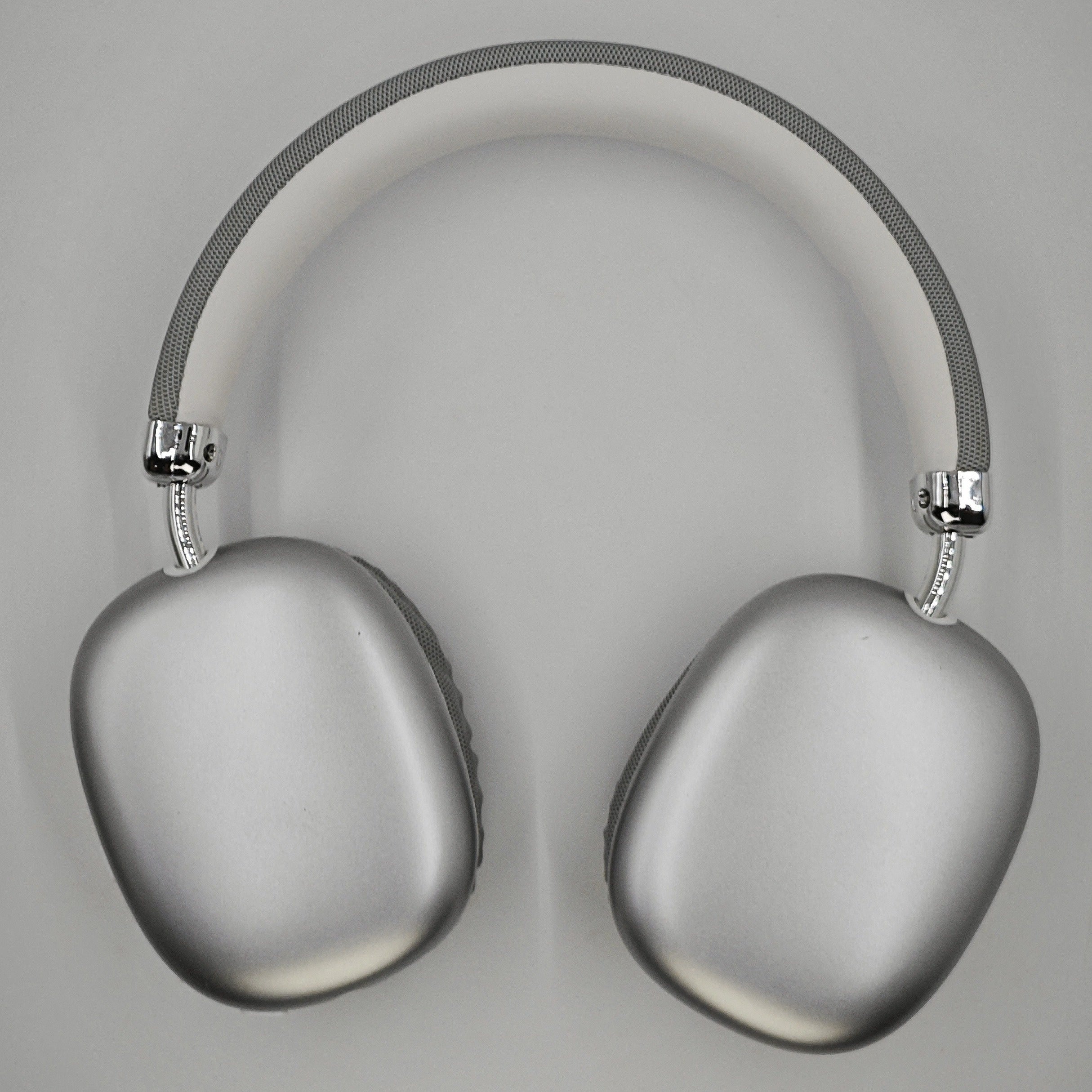 Wireless Over-Ear Headphones with Themed Designs, Volume Control, USB Type-C Charging, 200mAh Battery, 3.5mm Jack, Closed-Back Ear Cups, Condenser Microphone, Compatible with Tablets