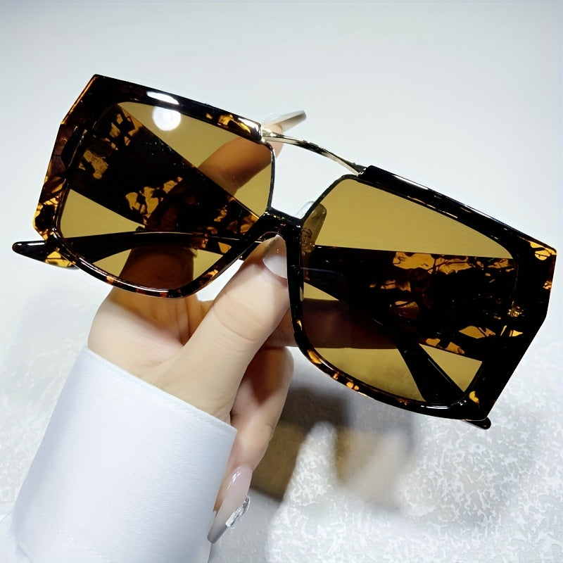 Retro Metal Pilot Glasses for Men and Women Oversized Gradient Lens for Beach and Urban Fashion