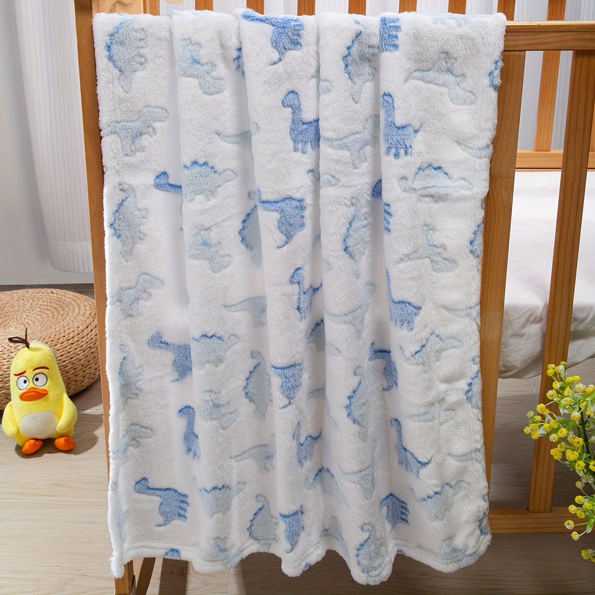 Soft and Skin-Friendly Plush Blanket Cozy Throw for Bed and Couch