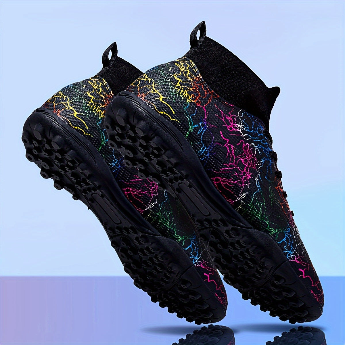 Yozgi, qishki va bahorgi barcha mavsumlarda ochiq havoda mashg'ulot va musobaqalar uchun mo'ljallangan, bo'yinli, sirpanmaydigan va mustahkam zamonaviy erkaklar TF futbol poyabzallari.