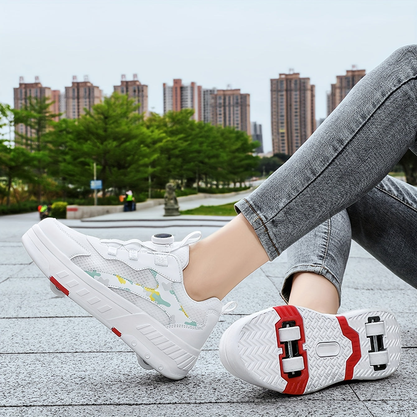 O'g'il bolalar uchun pastki roller skeyt poyabzallari, tasodifiy, zamonaviy, engil, havalandırıcı va ichki va tashqi foydalanish uchun yoz va kuzda sirpanmaslik xususiyatiga ega.