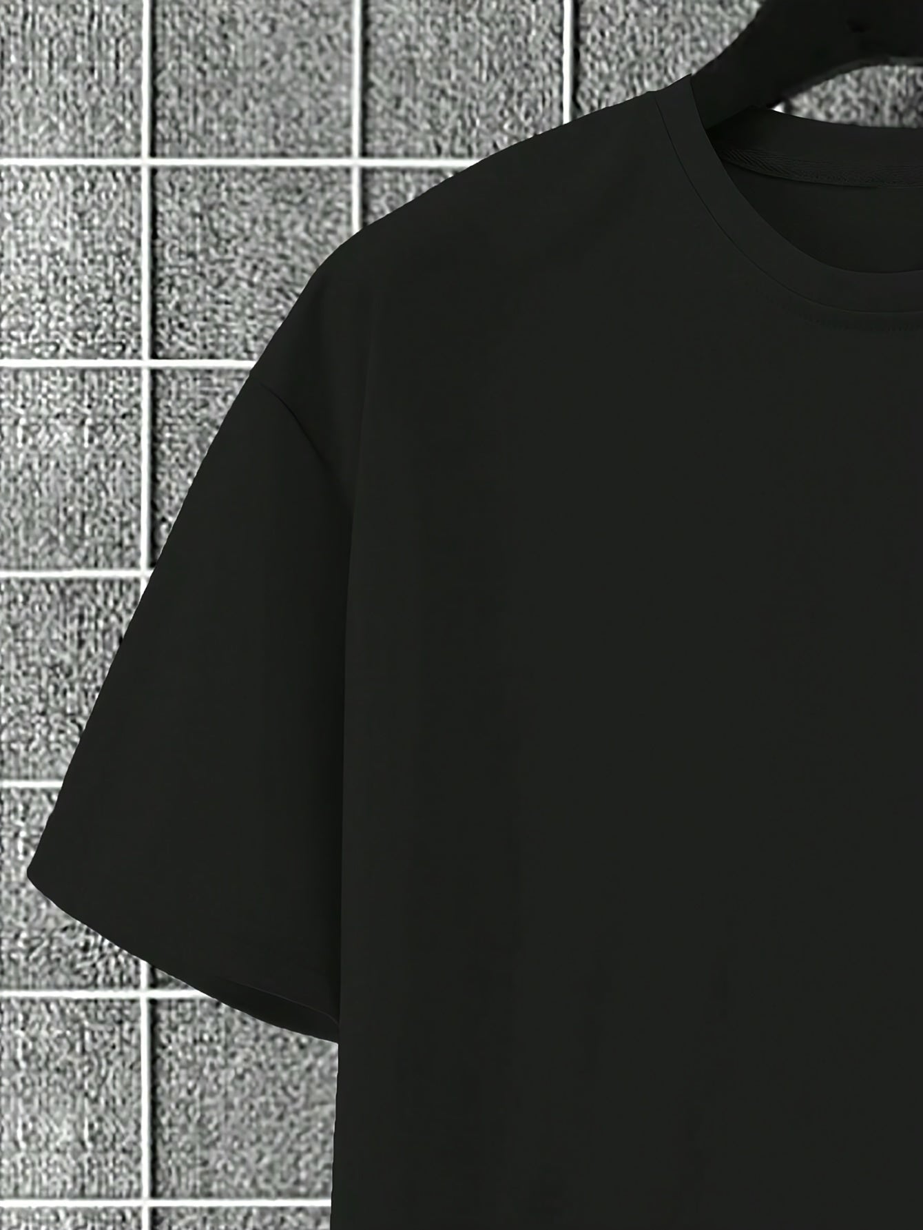 Men's Polyester Casual Sportswear Set T-Shirt and Drawstring Shorts with Pockets