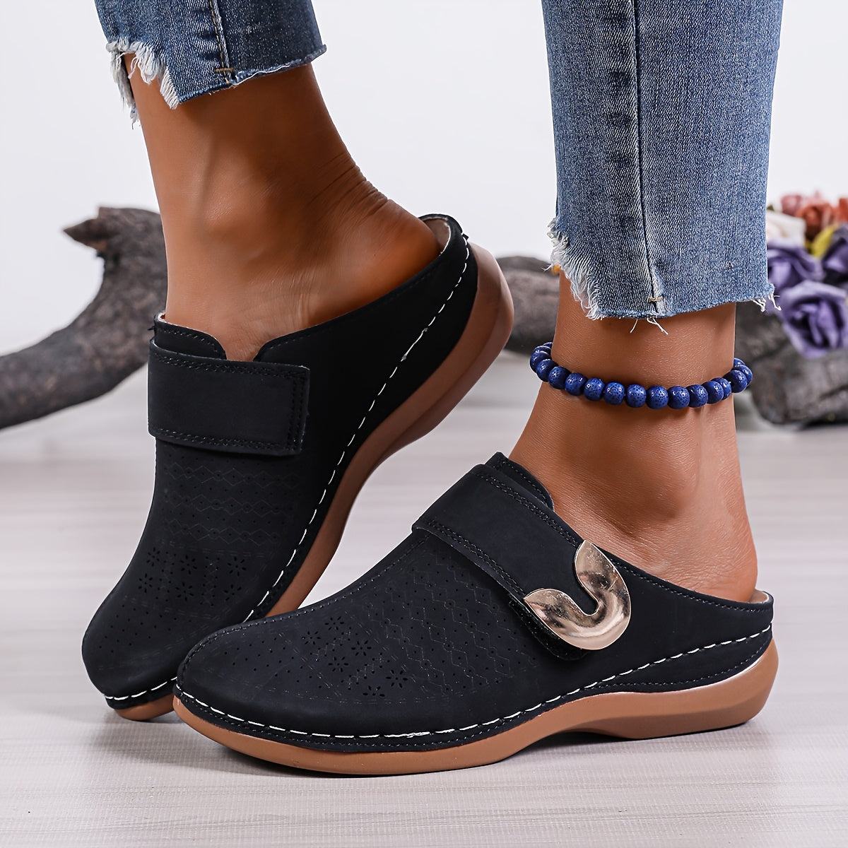 Women's Summer Casual Breathable Canvas Shoes with Floral Design and Metallic Buckle