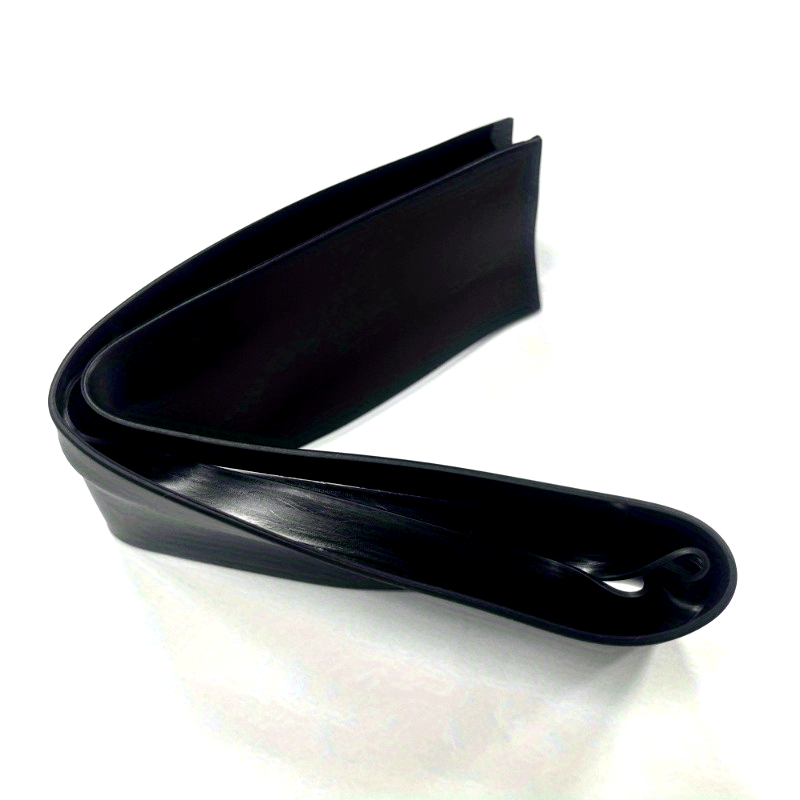 Ko'p funksiyali silikon bo'shliq qopqog'i oshxona jihozlari uchun mo'ljallangan - Yuqori haroratlarga chidamli, tozalash oson, ish stollari va pechlar o'rtasida suyuqliklarning o'tishiga yo'l qo'ymaydi - Sovuq oylarda zarur bo'lgan oq oshxona aksessuari.