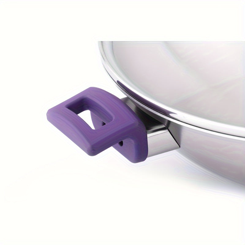 35.56 sm zanglamas po'latdan yasalgan bir dona wok, shisha qopqoq bilan, katta sig'imga ega va barcha pech turlari uchun mos. Qovurish pishirish uchun ideal.