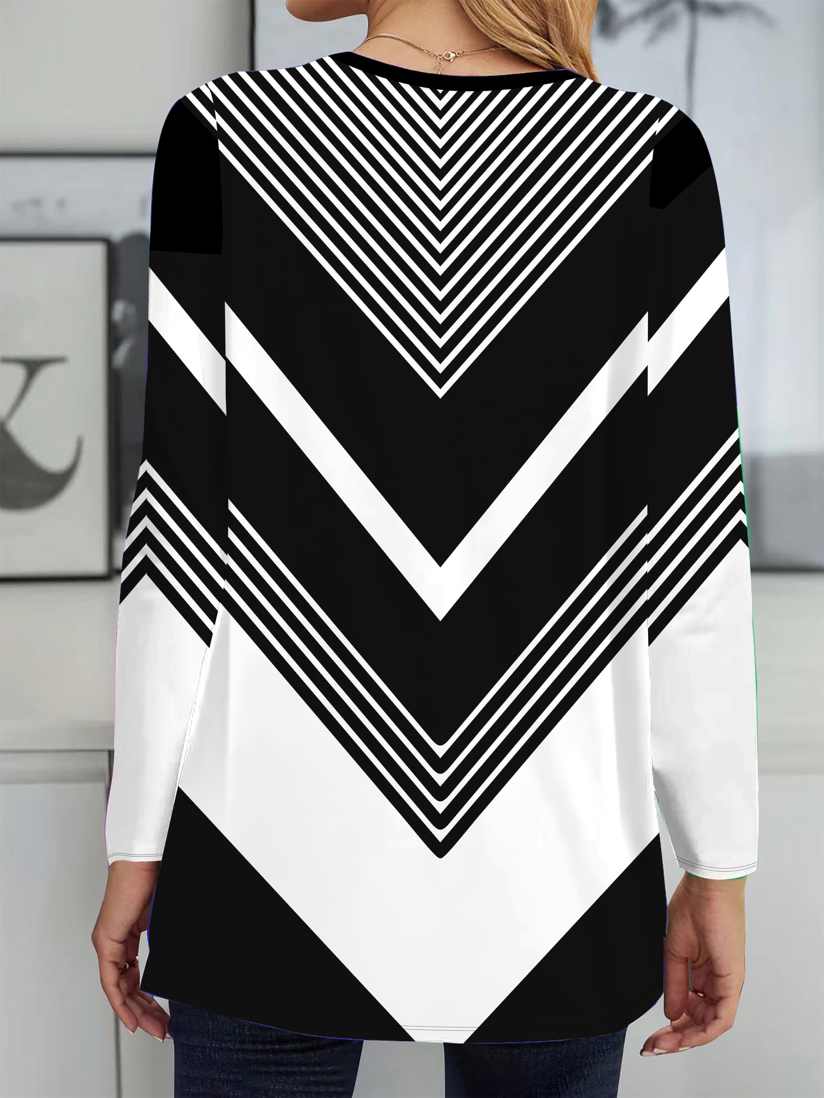 Women's Plus Size Long Sleeve T-Shirt Polyester Knit Geometric Pockets