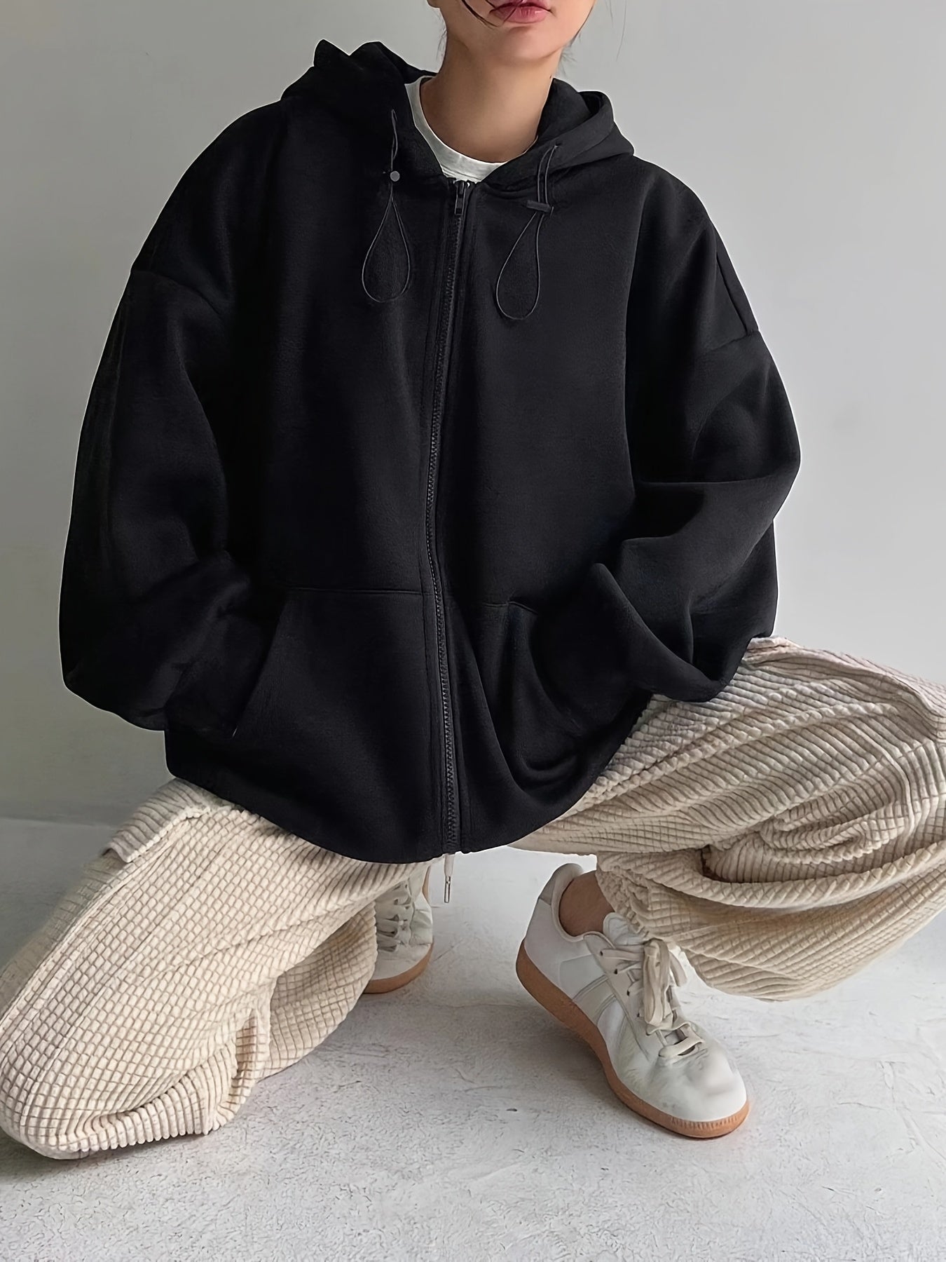 Sudadera con capucha con forro de felpa negra para mujer con capucha extragrande para otoño e invierno