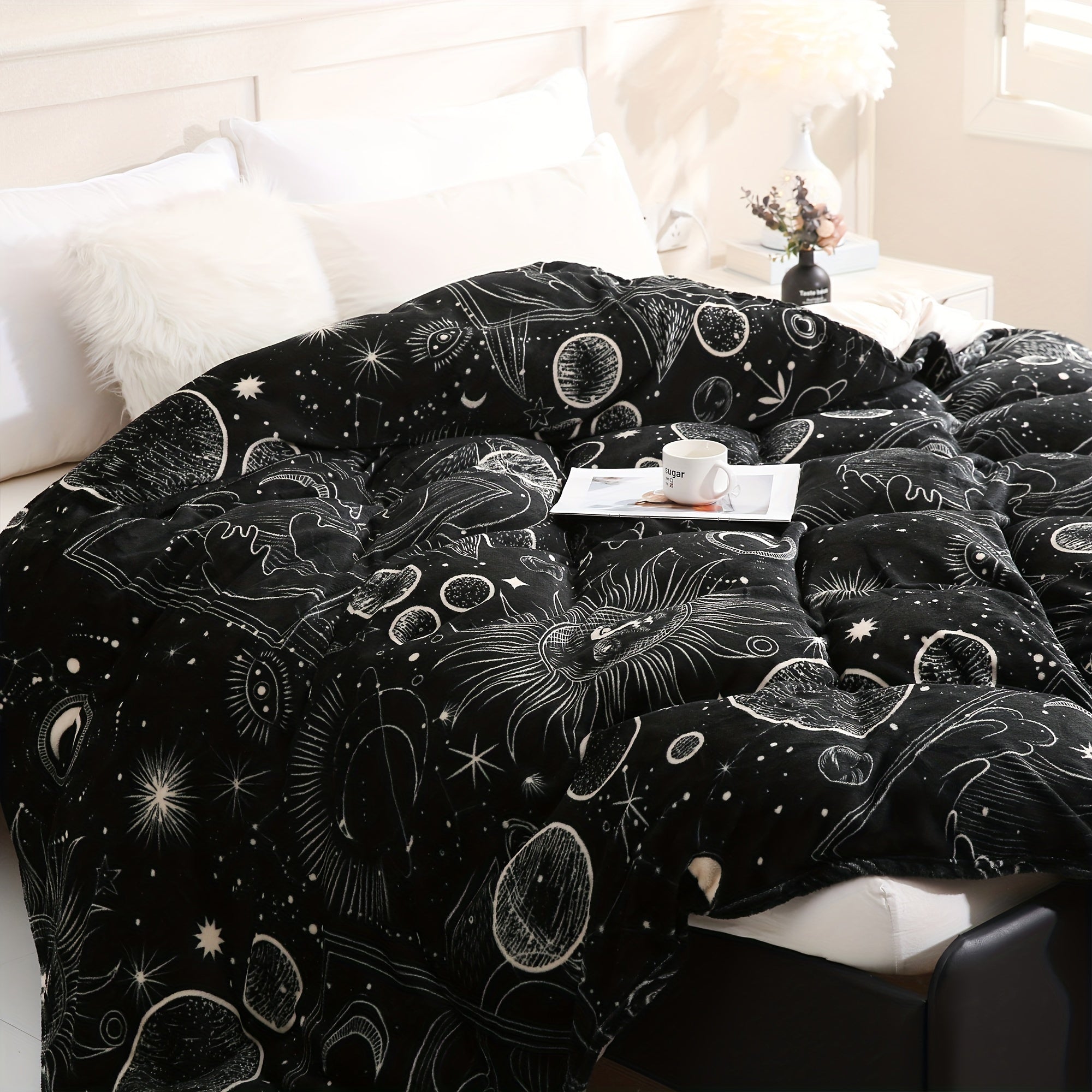 200GSM Flannel Blanket with Sun Moon and Planet Print Soft Warm Lounge Couch Travel Gift