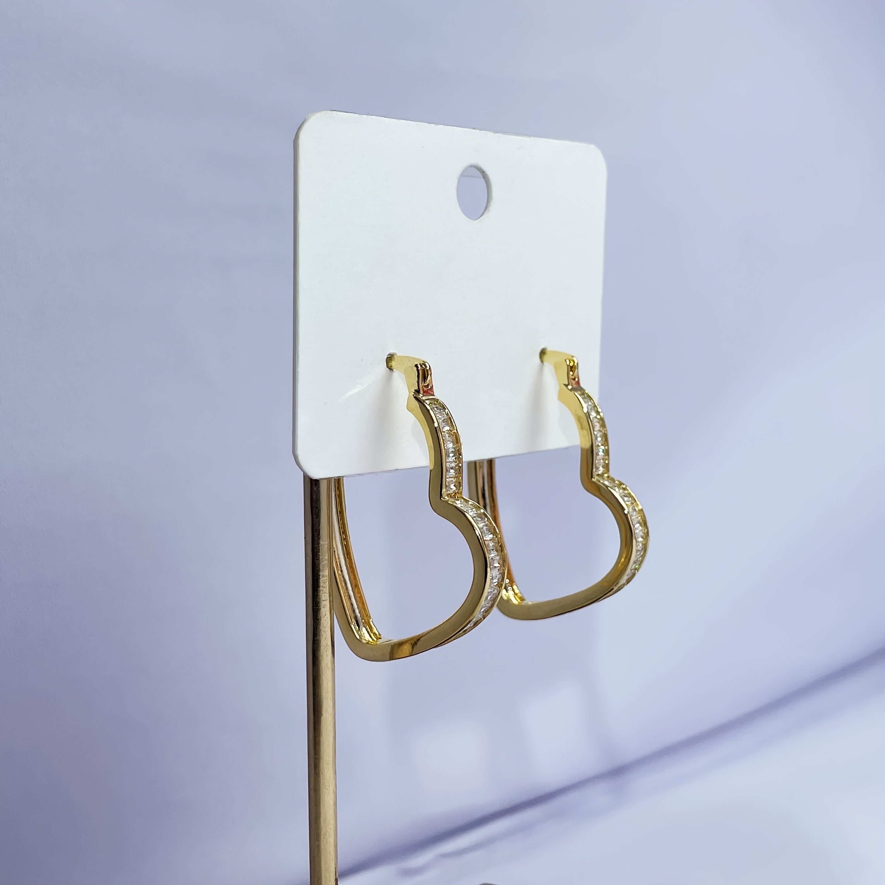 "14K oltin qoplamali misdan, tabiiy zirkonlardan, 925 sterling kumushdan tayyorlangan vintage boho uslubidagi halqa marjonlarining ikki juftini oling. Ushbu rangsizlanmaydigan hashamatli marjonlar partiyalar va ta'tillar uchun mukammaldir va ideal"