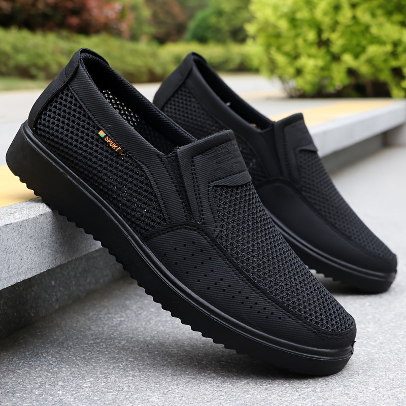Men's Geometric Mesh Running Shoes with MD Sole and Slip-On Design