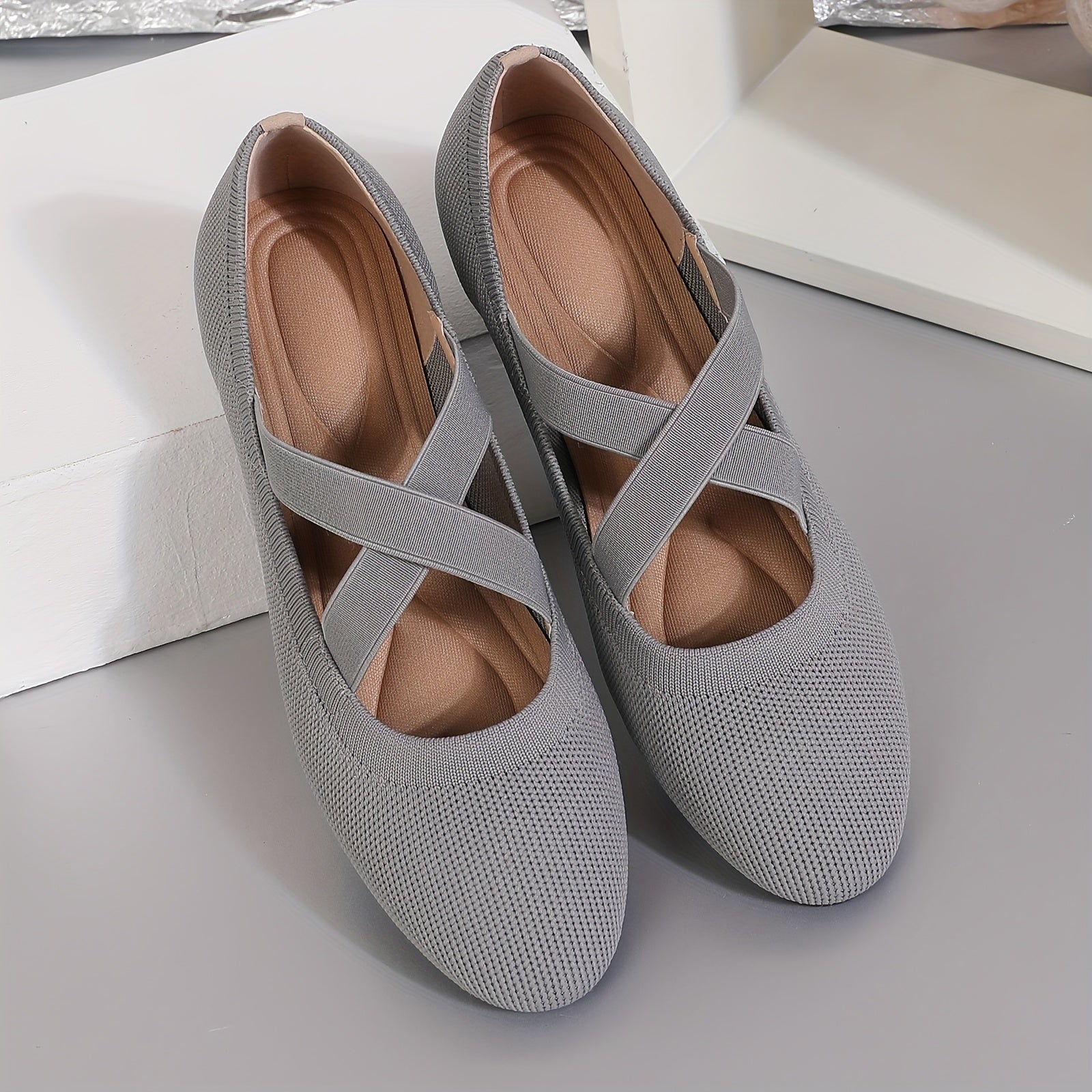 Women's Lightweight Slip-On Flats Breathable Fabric All-Season Casual Formal