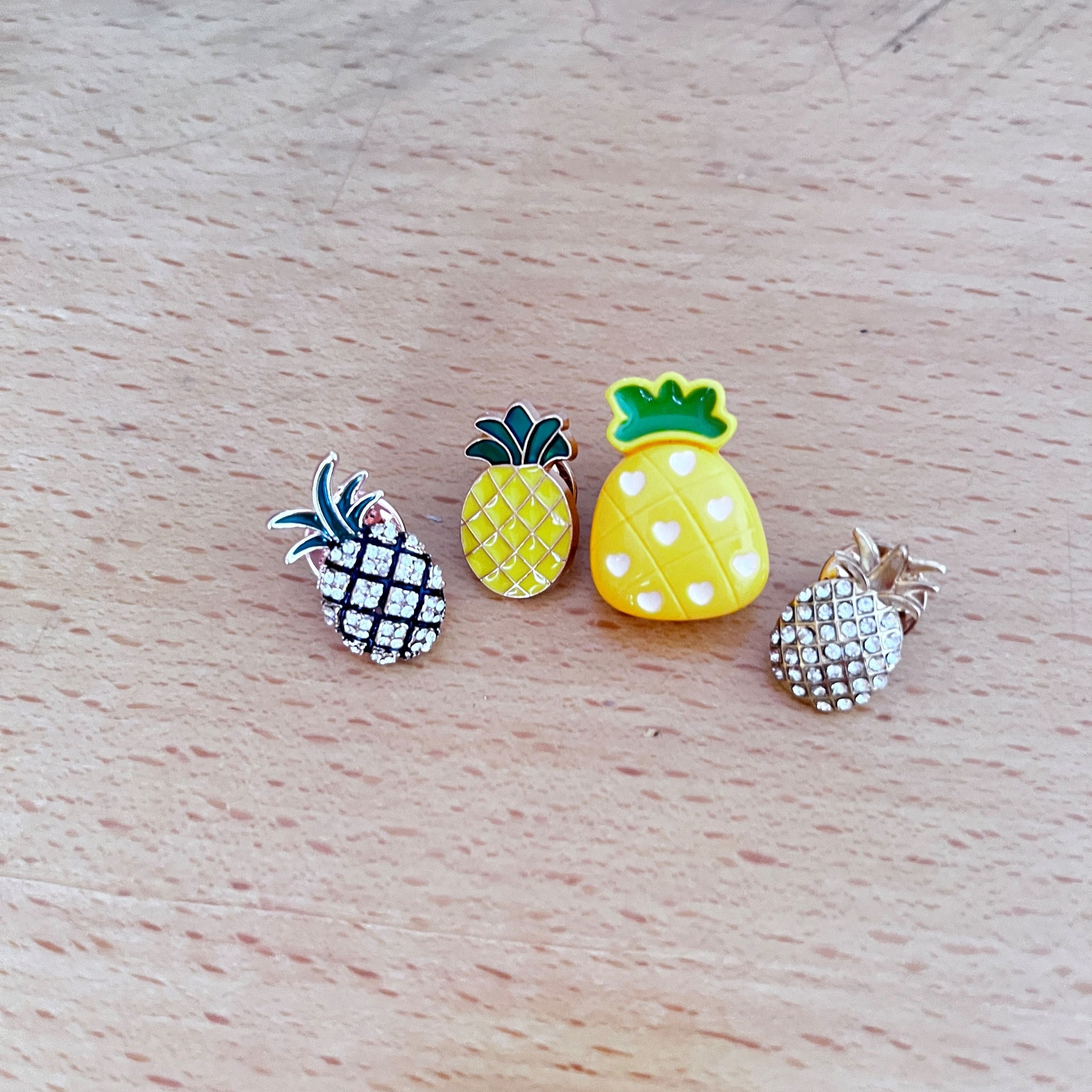 Cute Cartoon Pineapple Brooch Alloy Acrylic Plant Shape Jewelry for Women 3.05cm