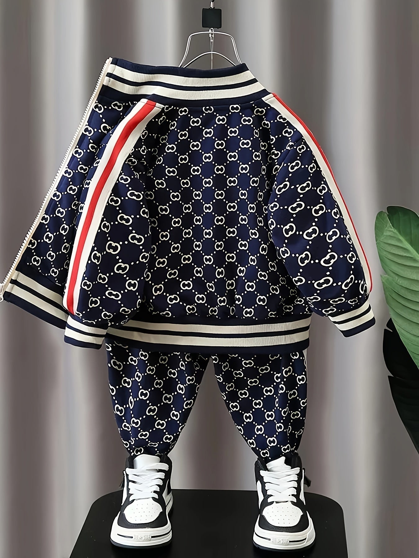 Kids Boys Geometric Print Zip-Up Varsity Jacket and Casual Pants Set for Outdoor Play