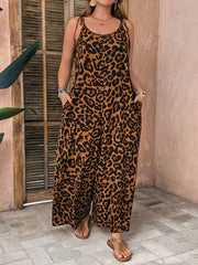 Mono de talla grande con estampado de leopardo, bolsillos y escote en forma de scoop