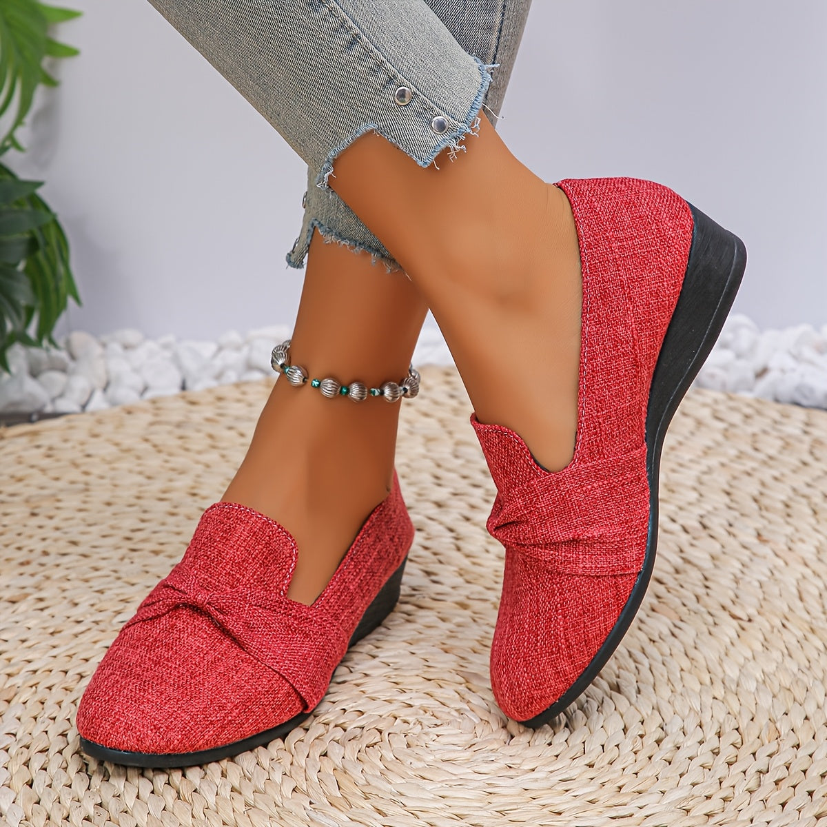 Женские туфли-лодочки на slip-on с однотонным цветом и заостренным носком, универсальная ткань, резиновая подошва