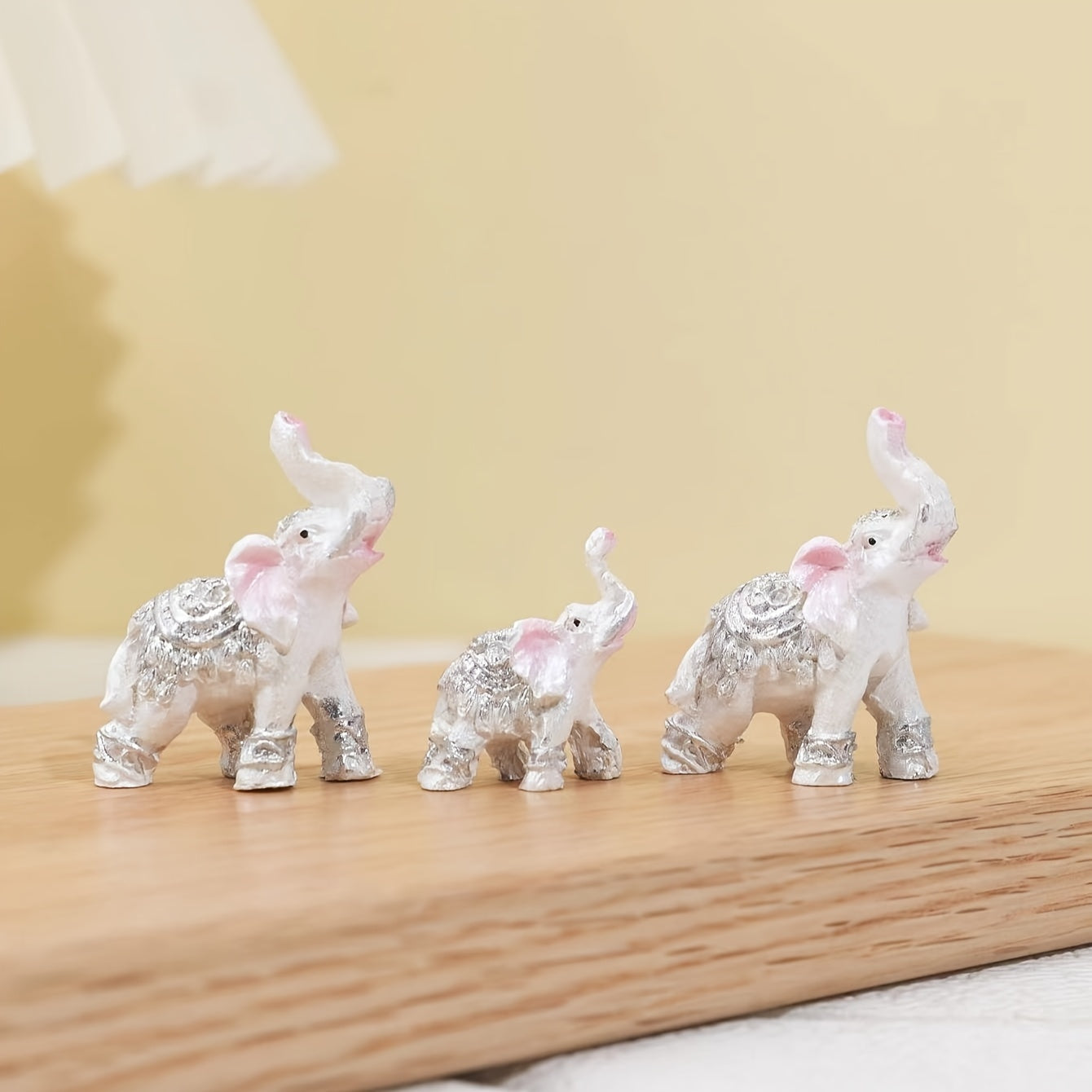 Resin Elephant Family Figurines Indoor Outdoor Decor Gift No Electricity