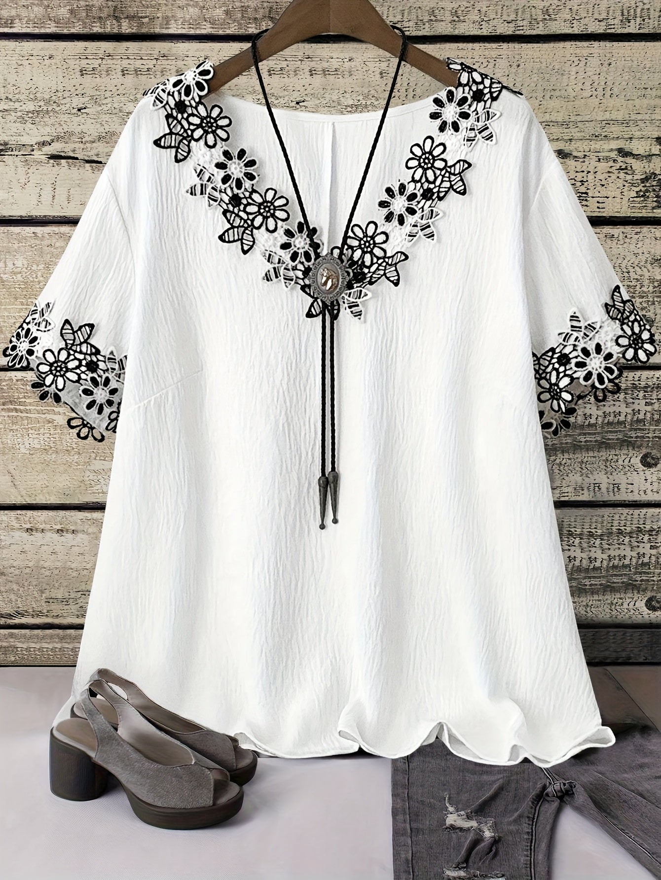 Plus Size Women's Lightweight V-Neck Blouse With Floral Embroidery