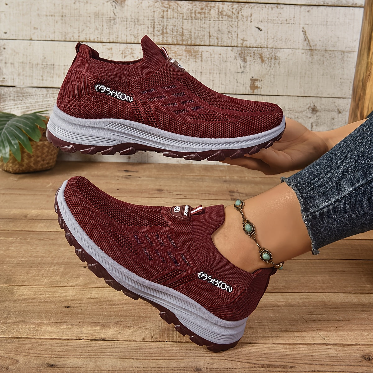 Women's Casual Athletic Sneakers with Breathable Mesh Black White