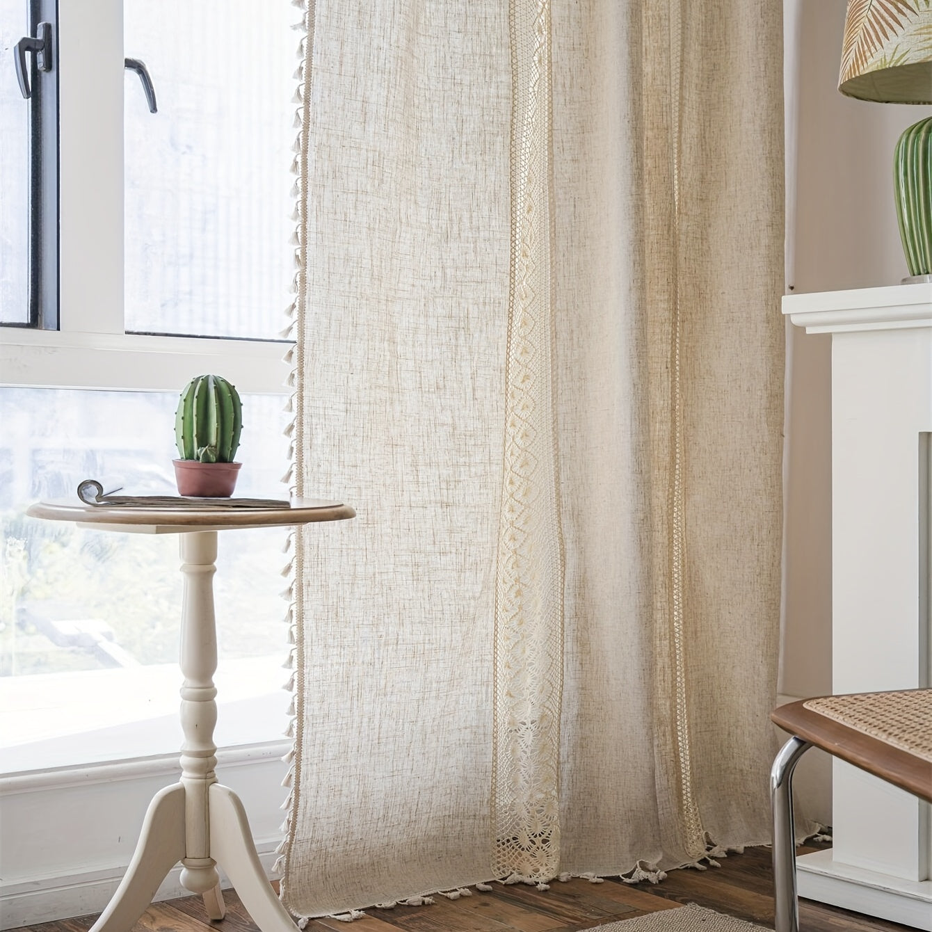 Cortina de lino bohemio con recortes geométricos y borlas, protección UV, tratamiento de ventana que filtra la luz