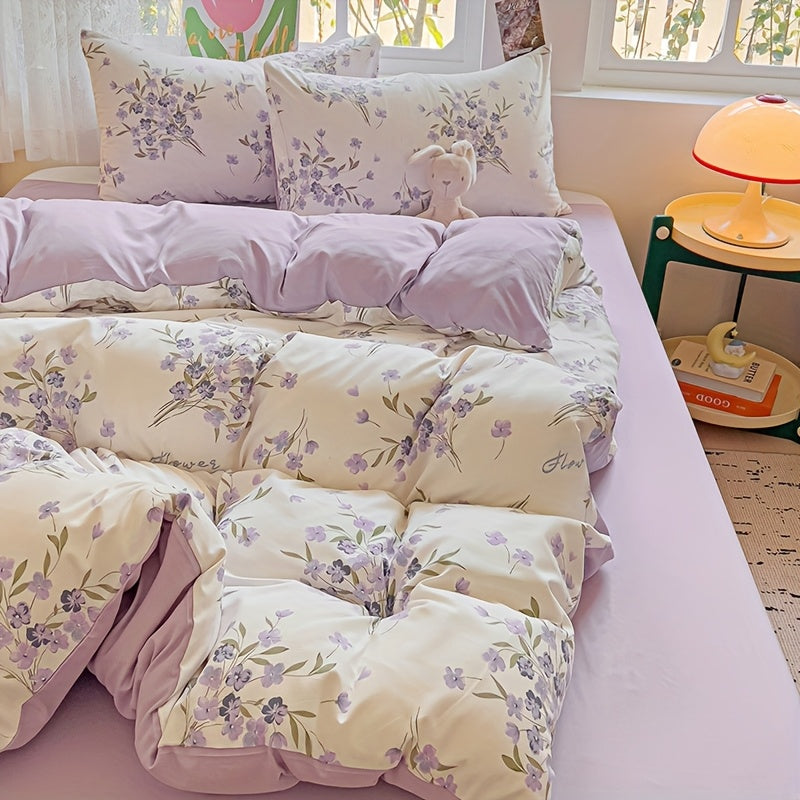 Yumshoq gullar naqshidagi yotoq to'plami, yostiq qoplari bilan birga, nafas oladigan polyesterdan tayyorlangan va zip yopilishi mavjud. Har mavsum uchun mos, yotoqxona va mehmonxonalar uchun mukammal.