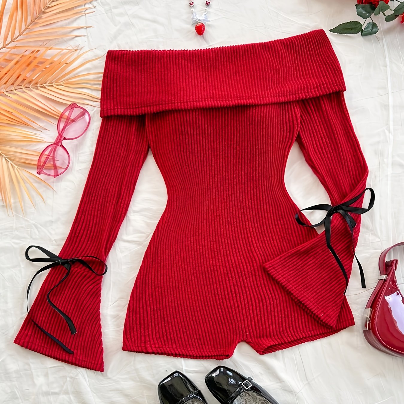 Комбинезон в стиле Y2K с открытыми плечами и шнуровкой с бантом. Высокая эластичность и машинная стирка.