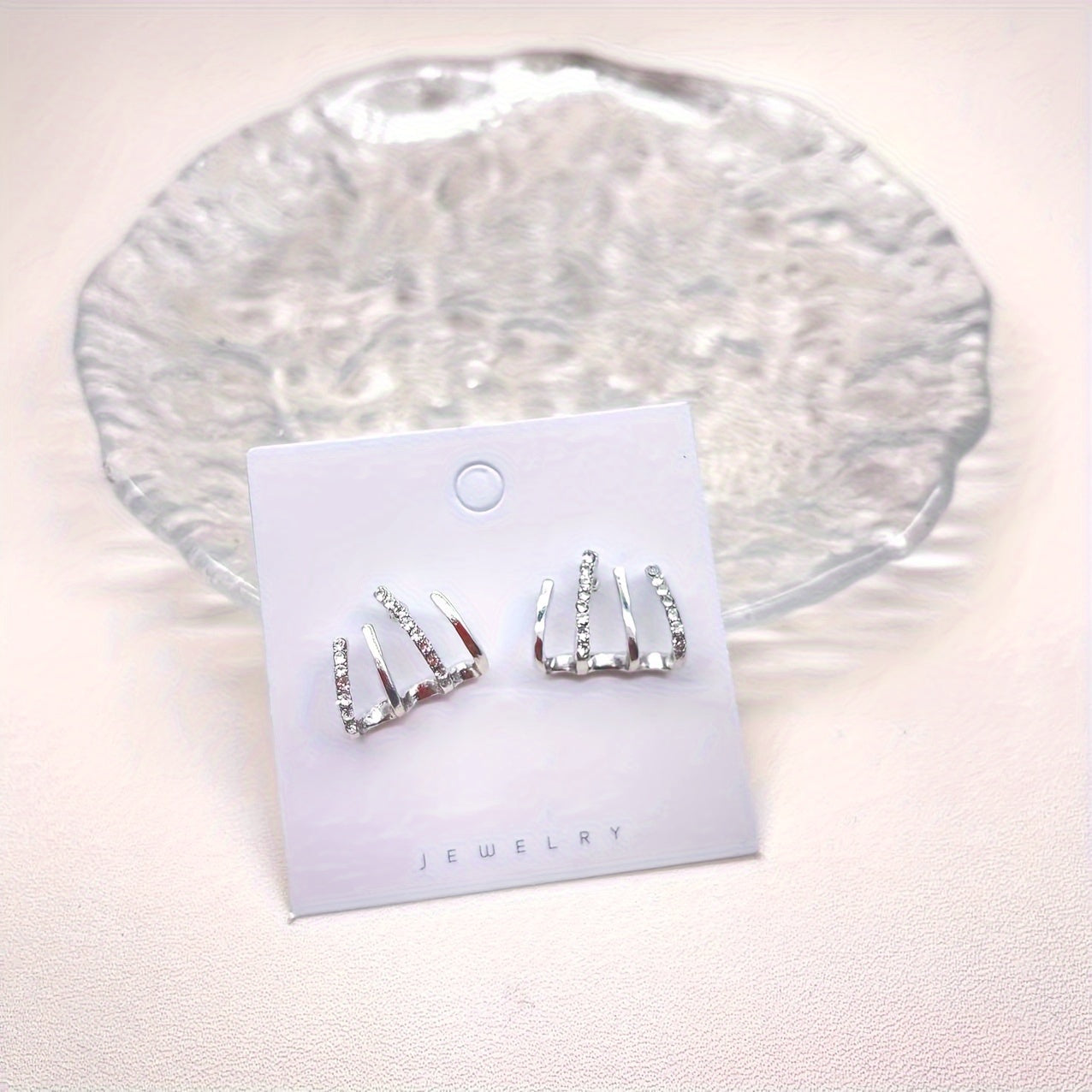 Ayollar uchun rhinestone taqinchoq, oddiy va nafis sovg‘a to‘plami