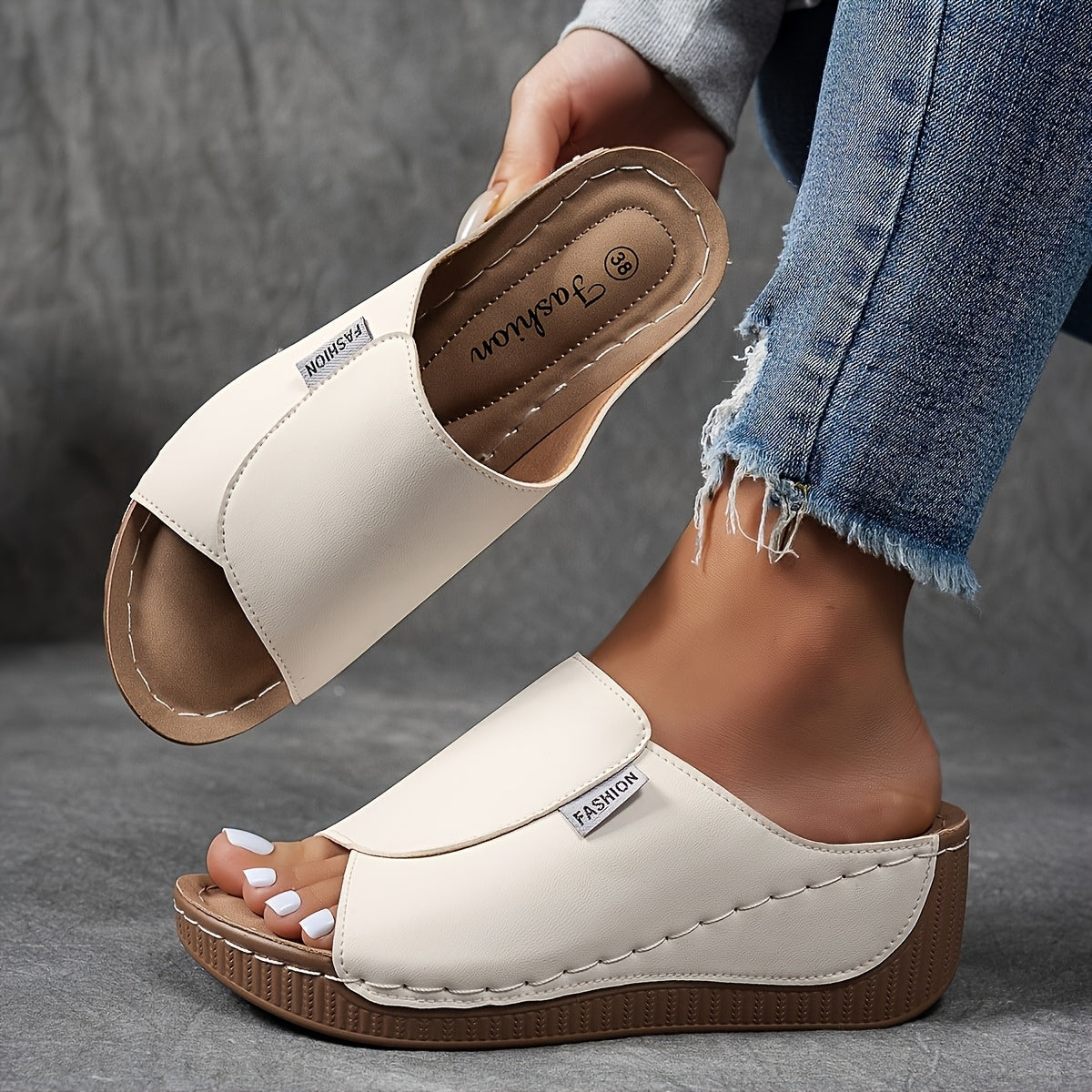 Women's Casual Slides with Arch Support Breathable Open Toe Strappy Back Mid Heel