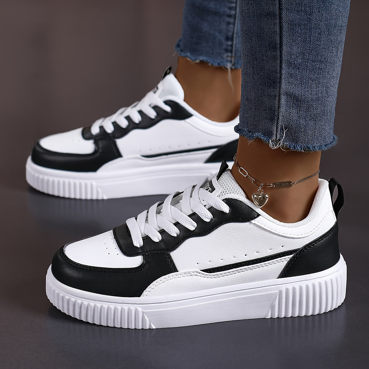 Women's Casual Sneakers Breathable Mesh Non-Slip Sole Running Shoes