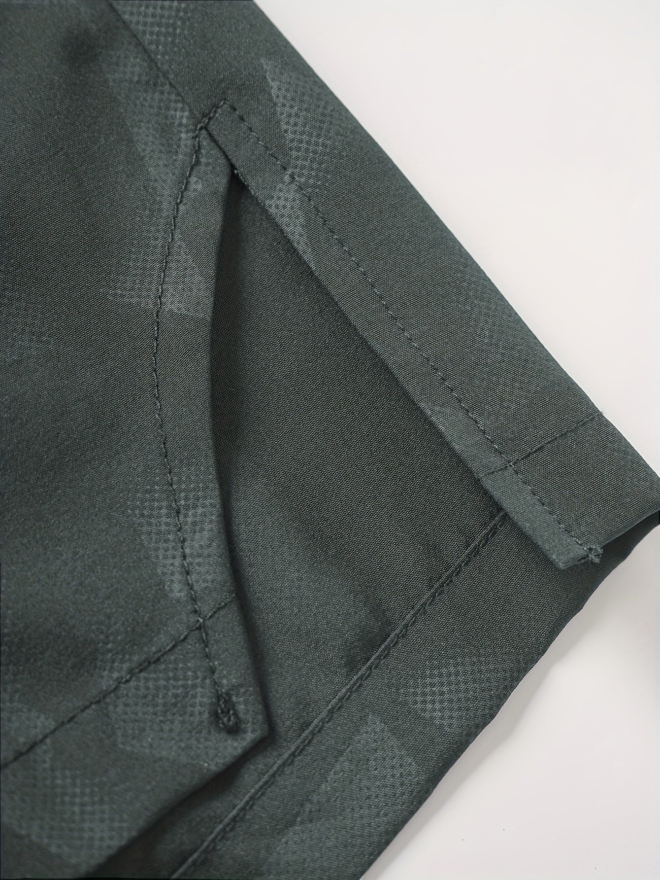 Men's Bull Skull Print Athletic Shorts Polyester Elastic Waist Pockets Quick-Dry Summer