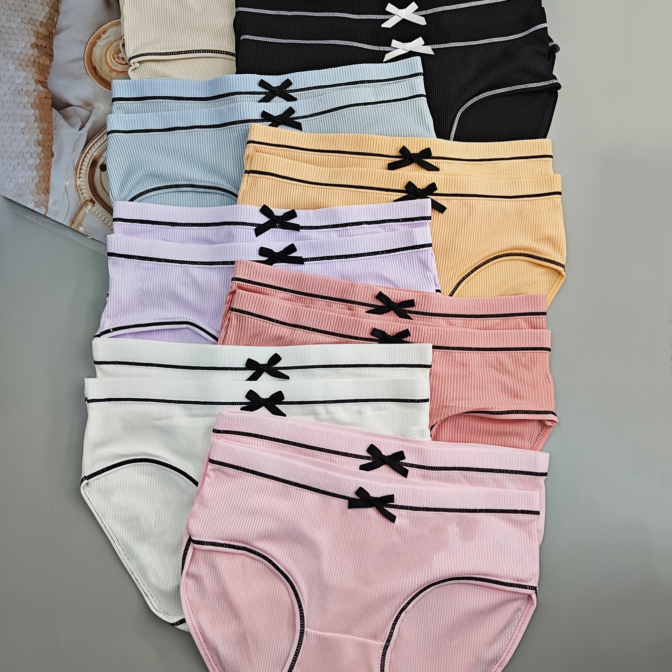 16 Pcs Women's Low-Rise Panties Breathable Polyester Blend Non-Transparent with Bowknot