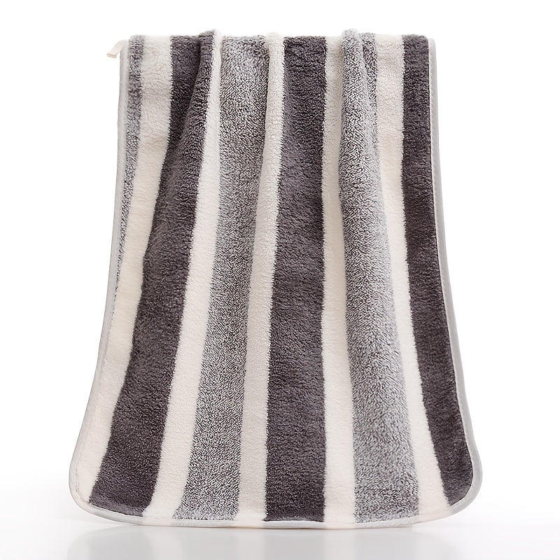 73.0 sm x 32.99 sm chiziqli sochiq to'plami: tez quriydigan, namni yaxshi so'radigan va teriga do'st hammom sochiqlari. Uy hammomlari uchun mukammal va 14-fevral sovg'alari sifatida ideal.