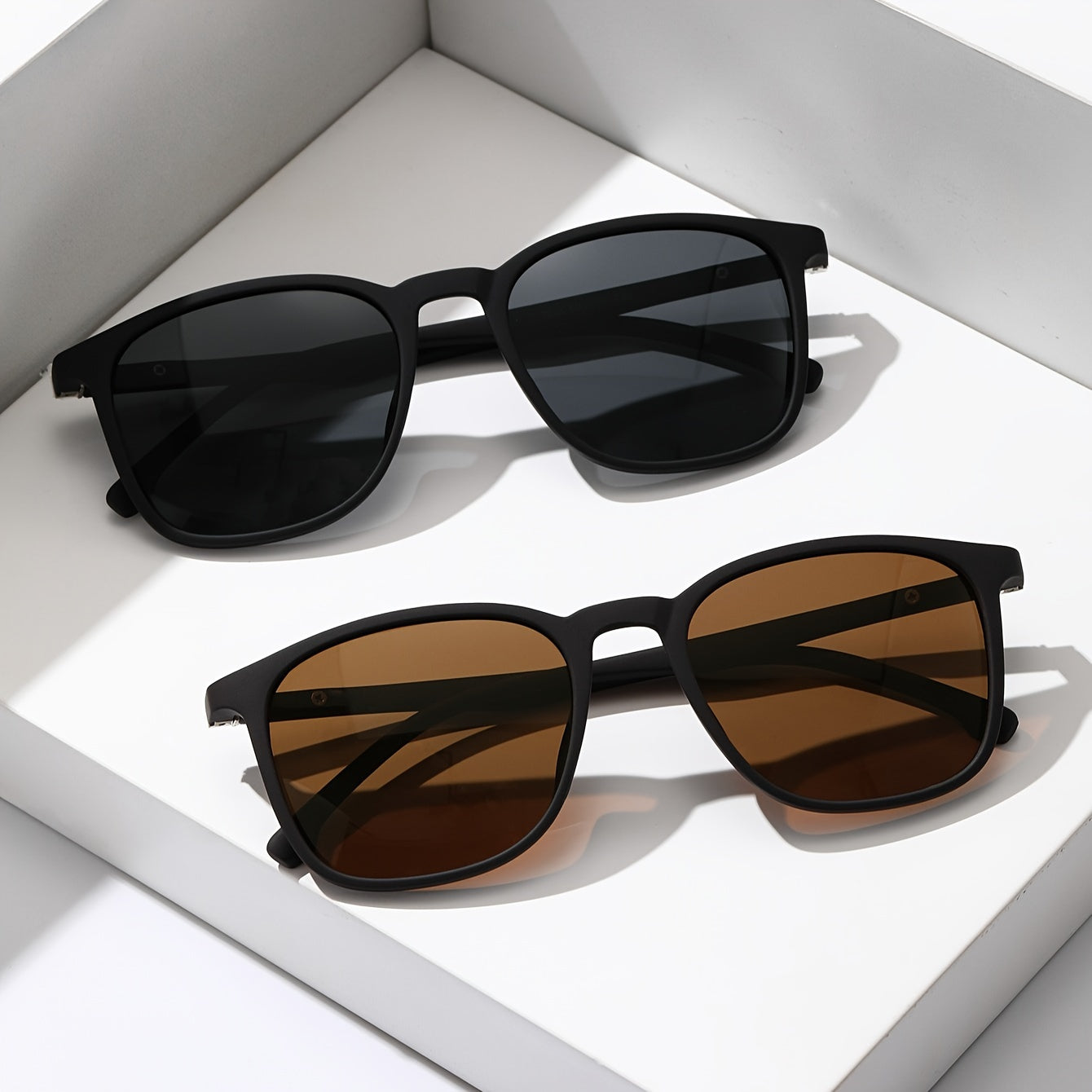 Men's Polarized Classic Sunglasses for Outdoor Travel and Leisure