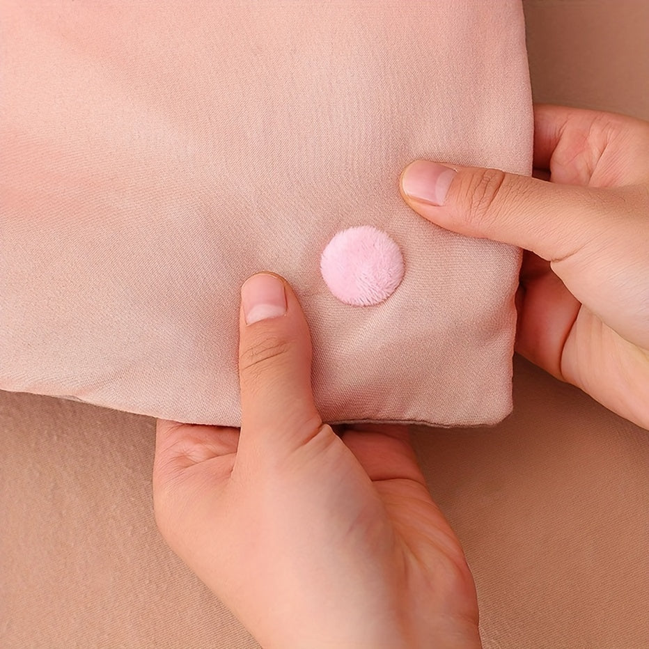 Set of 8 Non-Slip Bedding Clips for Duvets and Comforters