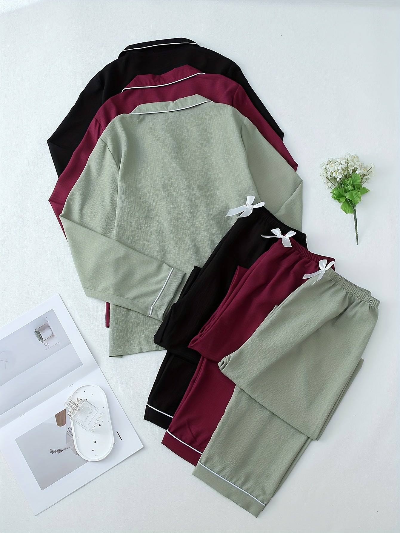 Women's Heart Print Pajama Set with Long-Sleeve Top and Elastic Waist Pants for Fall