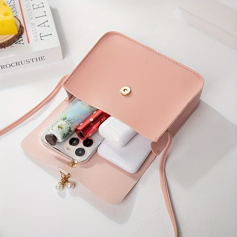 Ayollar uchun 1 dona Preppy uslubidagi sun'iy charm kvadrat sumka, olib tashlanadigan tasma, magnit yopish va bir rangda. Sayohat, ish, prom, ziyofat va bayramlar uchun ideal.