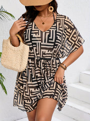 Пляжная накидка с коротким рукавом, V-образным вырезом, крупного размера, с случайным принтом и эластичным трикотажем