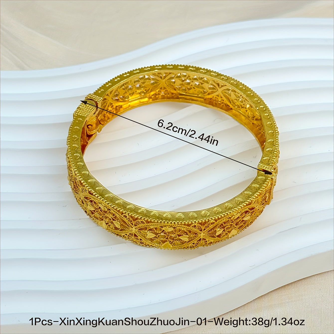 Set of 4 Gold-Plated Bohemian Ethnic Bracelets with Heart Patterns for Women