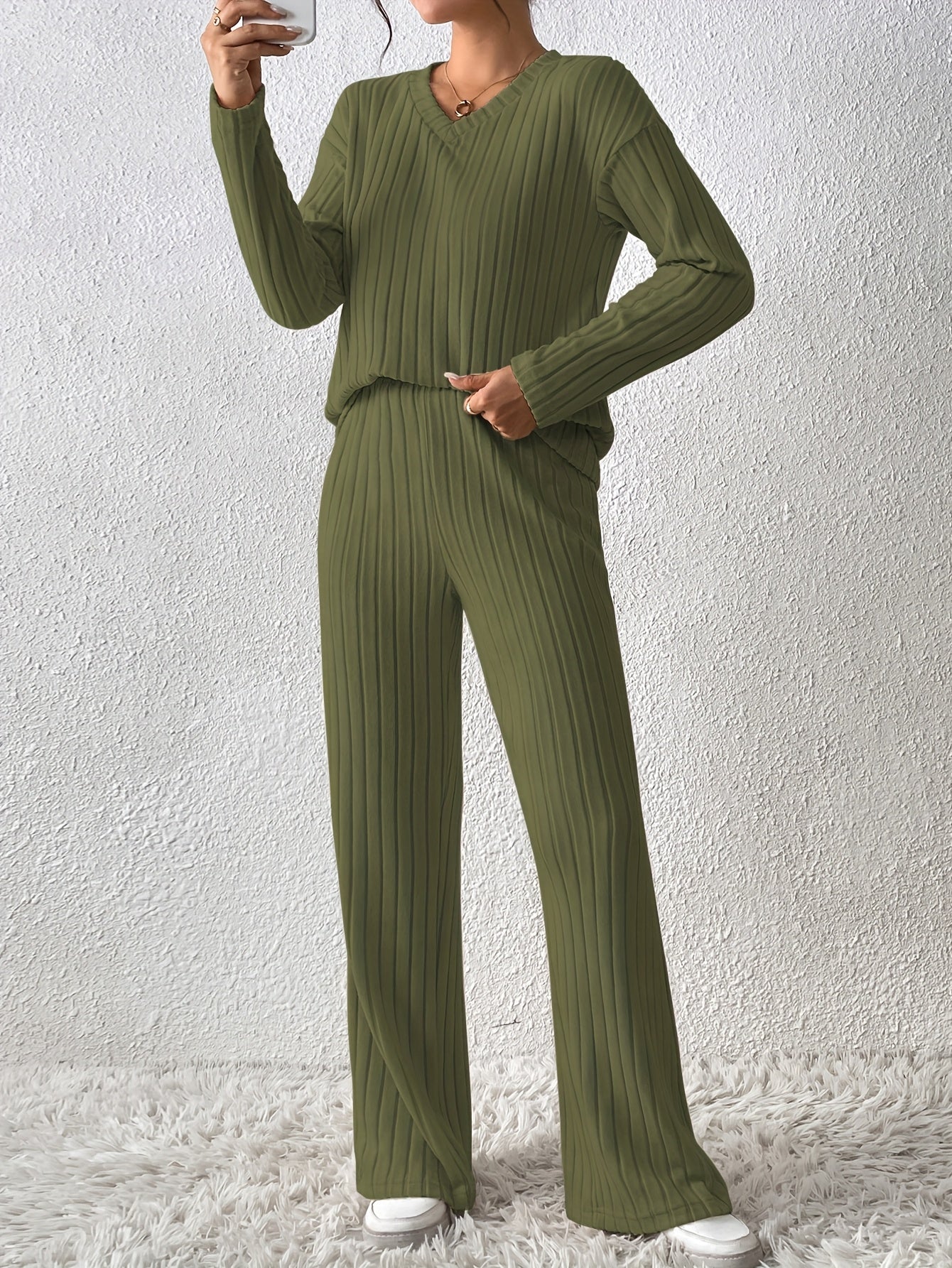 Women's Ribbed Lounge Set V-Neck Top and Pants Fall Winter Casual Knit Fabric