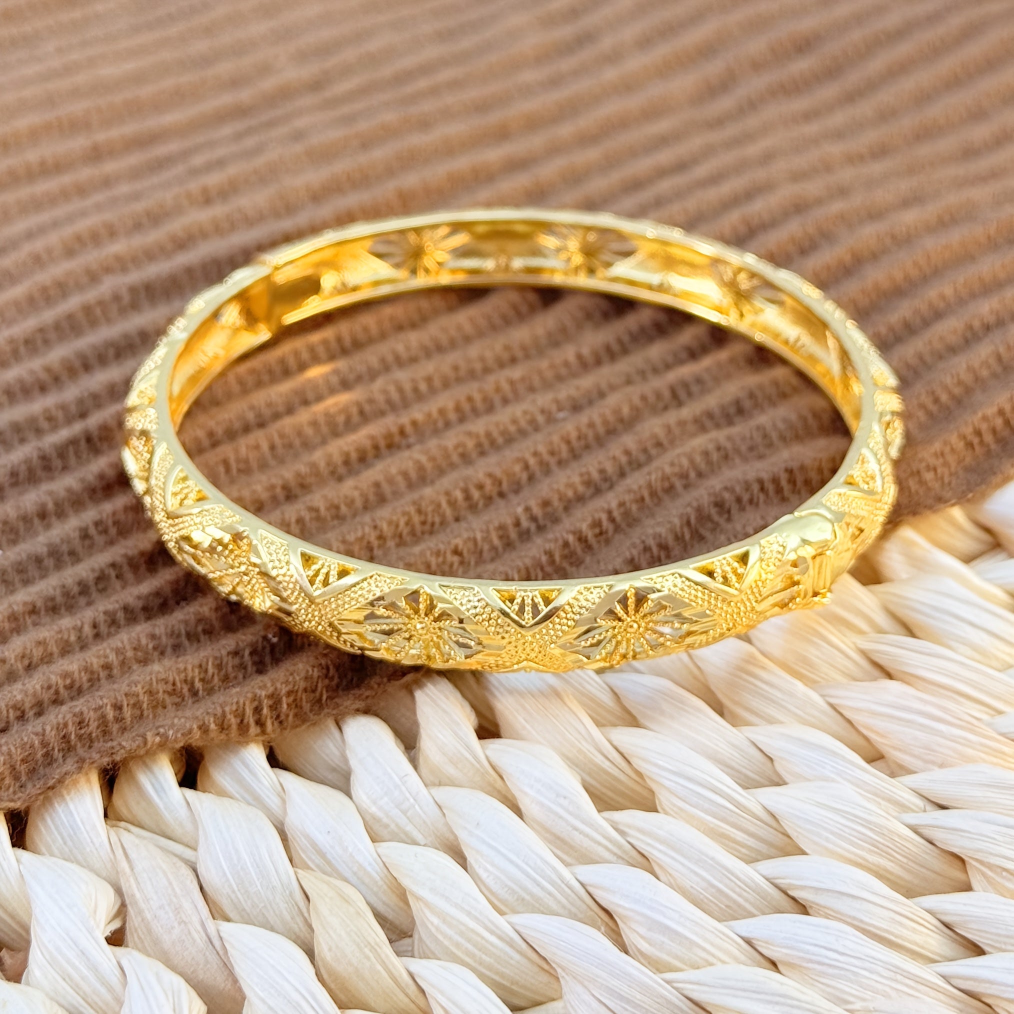 Vintage Inspired 24K Gold Plated Copper Bangles Set Open Cuff Jewelry for Women