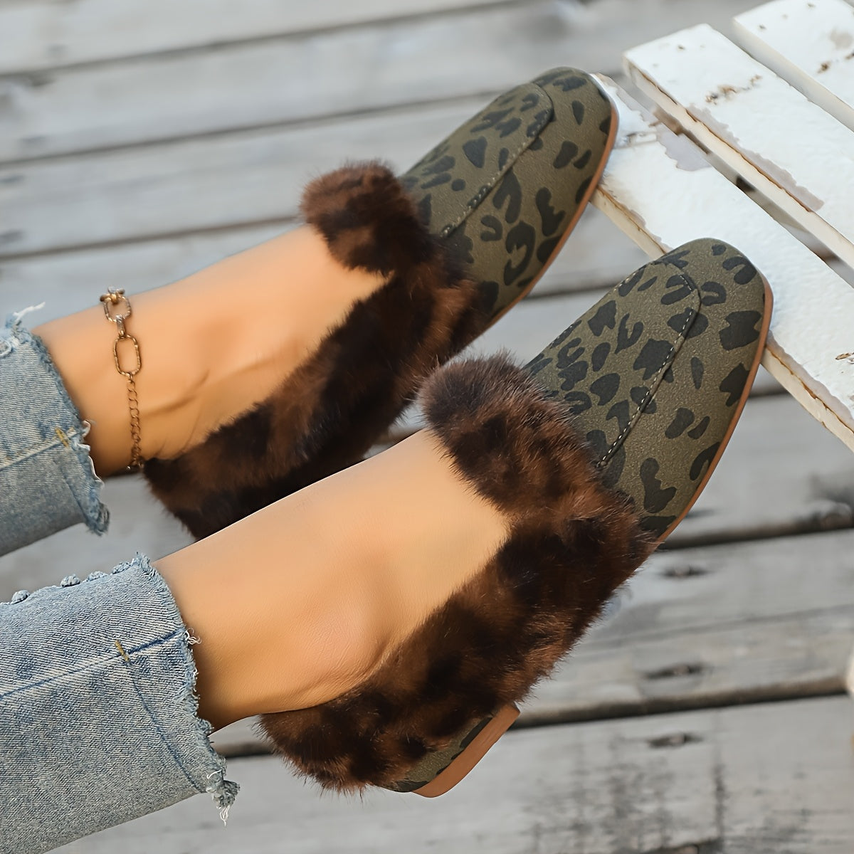 Women’s Leopard Print Plush Slippers Warm Faux Fur Indoor Shoes
