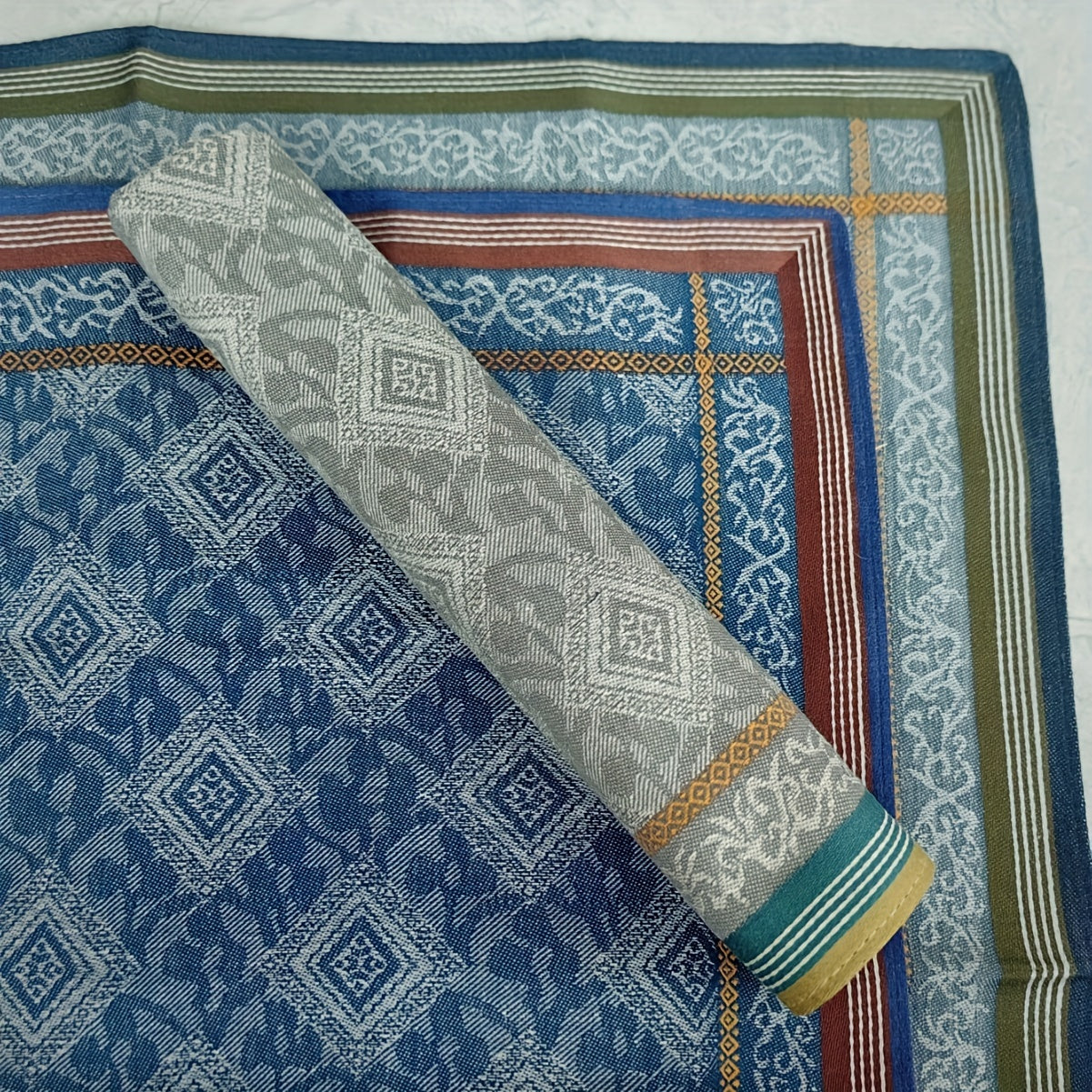 Set of 3 Men's Cotton Jacquard Handkerchiefs Soft Absorbent for Daily Use