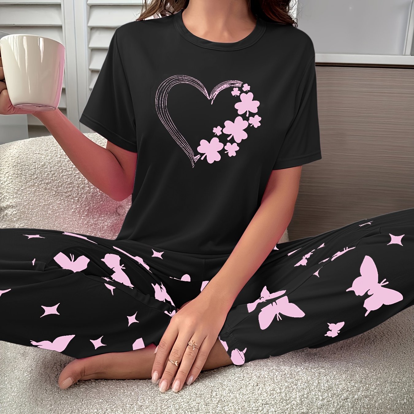 Women's Short Sleeve Pajama Set with Hearts Butterflies and Four-Leaf Clovers Pattern Summer Sleepwear Lounge Wear