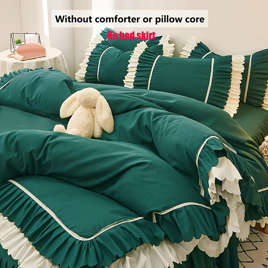 3 qismdan iborat pushti qirralangan to'shak to'plami 2 ta yostiq qopqog'i va 1 ta qopqoqni o'z ichiga oladi, to'ldiruvchi yoki qulaylik kiritilmagan.