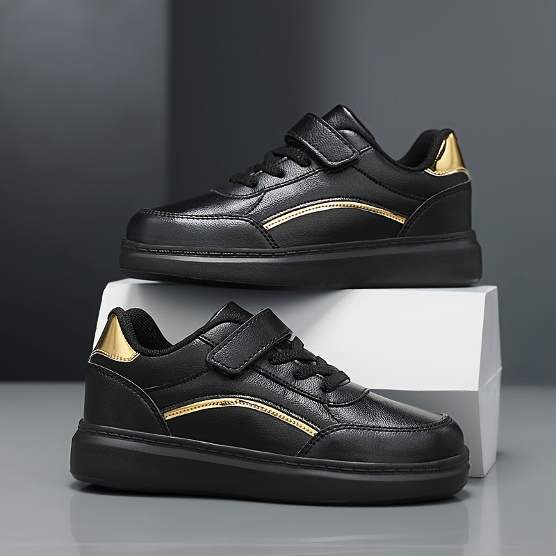 O'g'il bolalar uchun tasodifiy, qulay pastki krossovkalar, barcha mavsumlar uchun ideal, sirpanmaydigan tagliklar bilan.