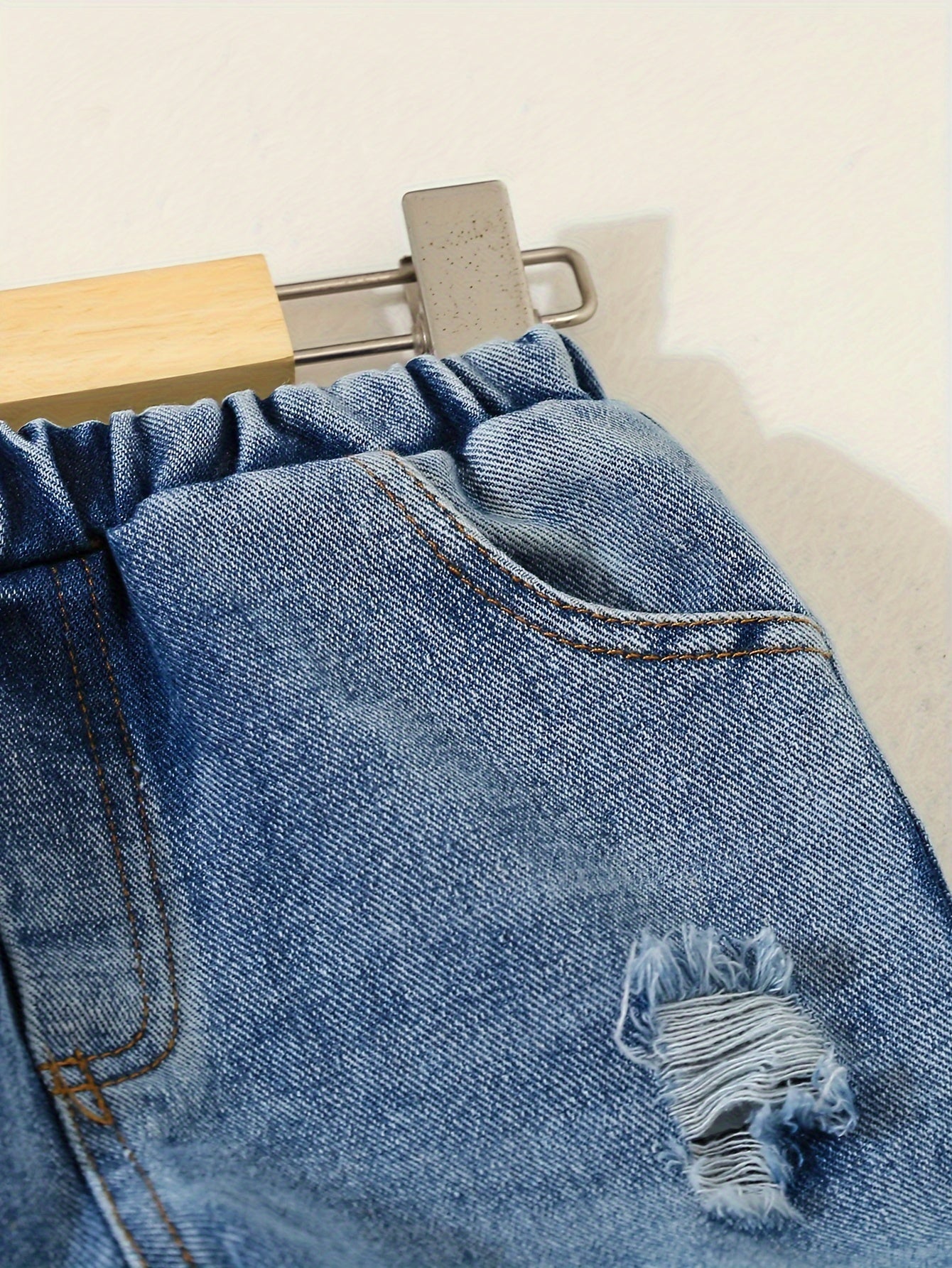 Детский комплект из джинсовой ткани для мальчиков: футболка с длинным рукавом, рваные джинсы, осень-зима, повседневный стиль