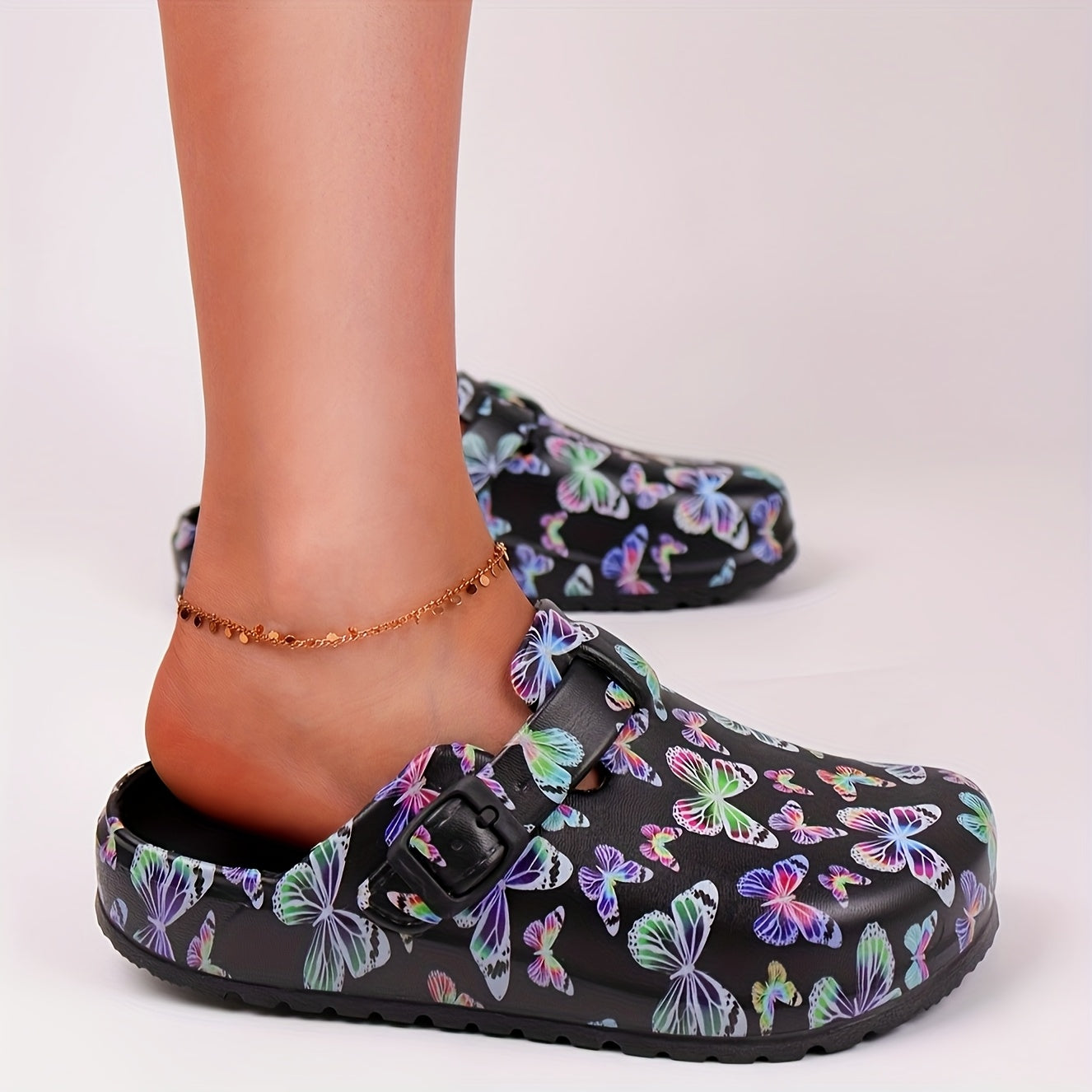Women's Butterfly Pattern EVA Clogs Non-Slip Quick-Dry Slippers for Beach Garden