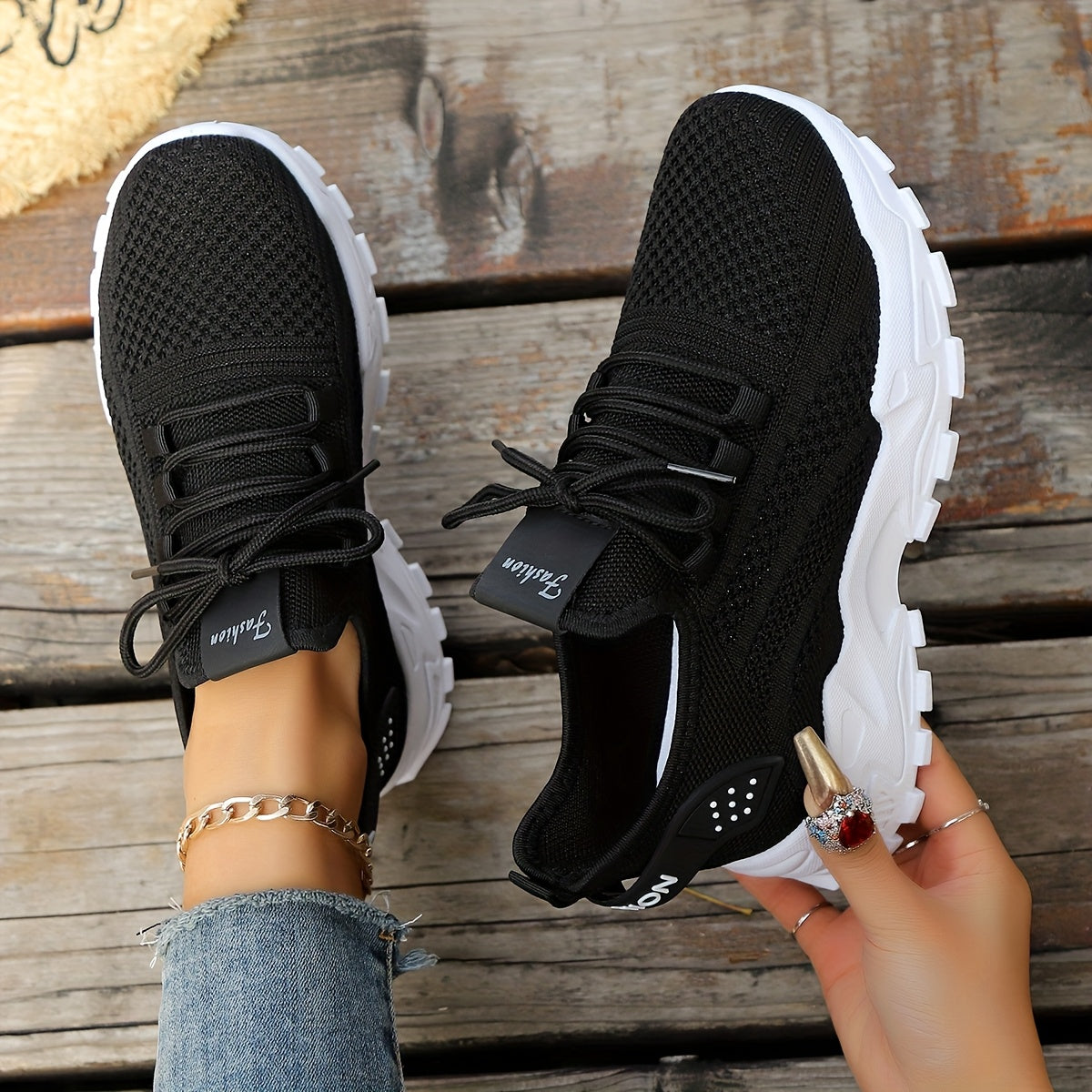 Ayollar uchun nafas oladigan tikuv tarmog'i slip-on sport poyabzali yengil kundalik oyoq kiyimlari