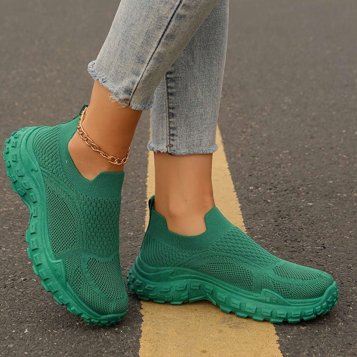 Ayollar uchun slip-on yurish poyabzali engil nafas oladigan tarmoq kundalik krossovkalar
