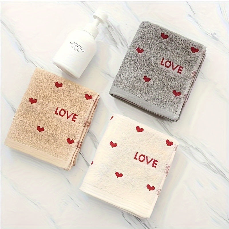 Zamonaviy yurak naqshli qo'l sochiqlari 70% paxta va 30% polyester to'qilgan matodan tayyorlangan, namni yaxshi so'radigan va yumshoq, 430 GSM, geometrik dizayndagi sevgi mavzusidagi sochiqlar hammom va uy bezatish uchun, juftliklar uchun sovg'a to'plami.
