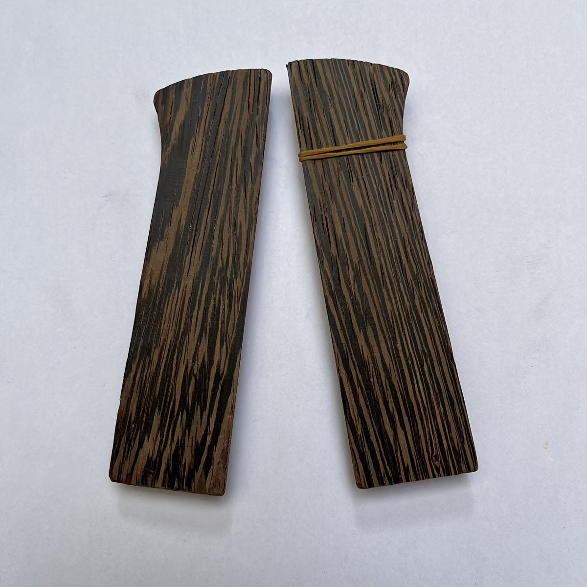 Wood Knife Handle Replacements Chicken Wings Design 1.9cm Thick Rivets Included